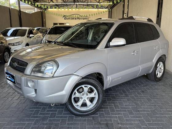 HYUNDAI TUCSON 2.0 MPFI GL 16V 142CV 2WD GASOLINA 4P MANUAL HYUNDAI TUCSON 2.0 MPFI GL 16V 142CV 2WD GASOLINA 4P MANUAL
